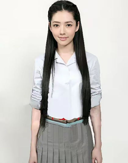 郭碧婷这个女人不简单！向太不断地制造家庭话题！郭父也不停地在网上发文！