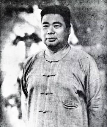 1929年秋天的一个晚上，冯玉祥突然接到从国民党中央党部发来的特急电报，要他立即