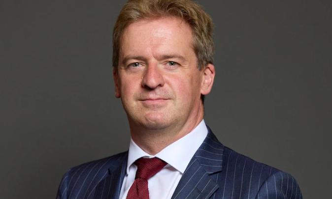 英国又开始炒作“中国威胁论”了！ 9月4日，英国媒体公开披露了一份研究报告，