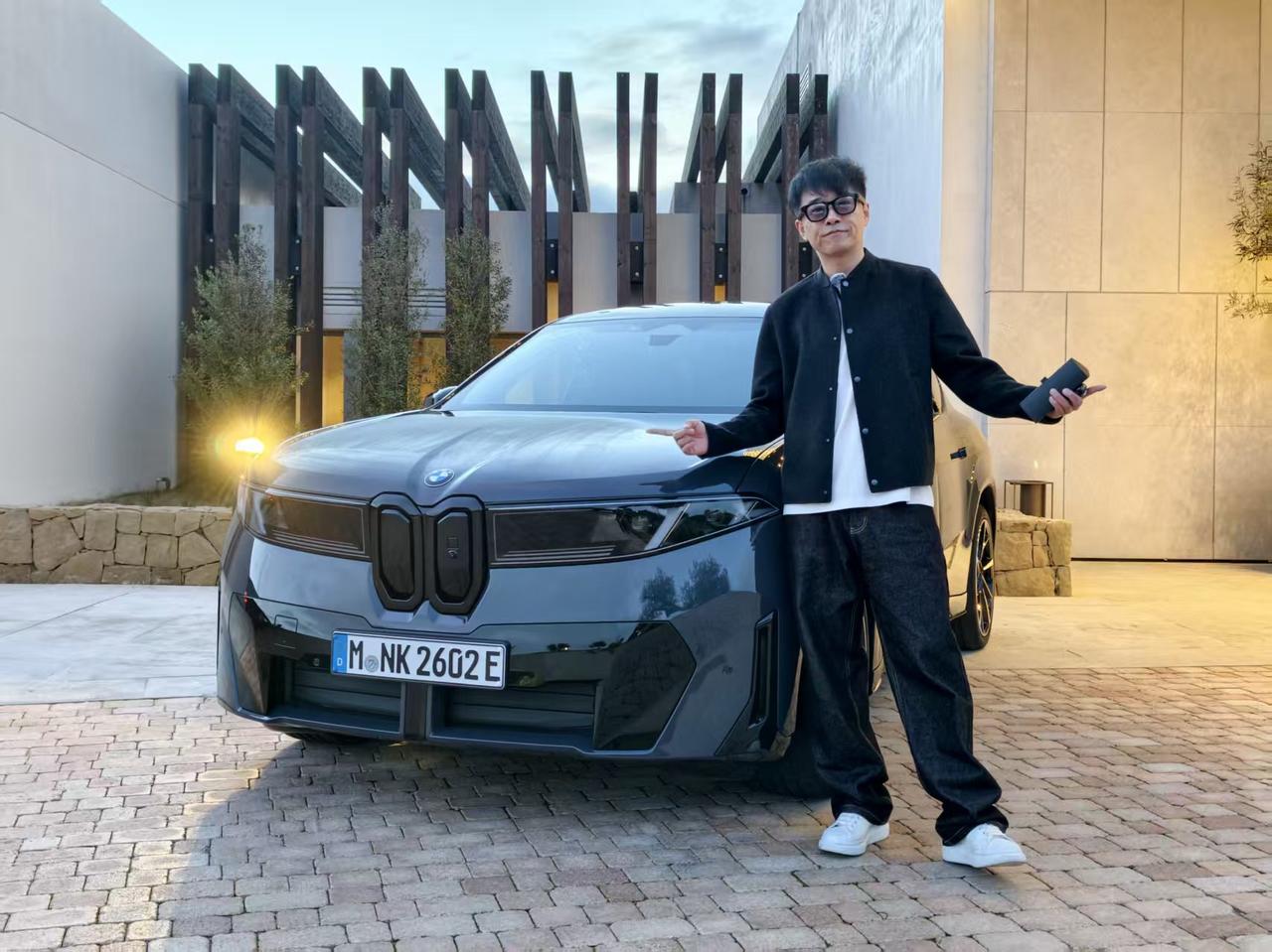 城区、高速、山路、专业赛道，跑了一个遍。-同级没有比它更运动、驾控更爽的。