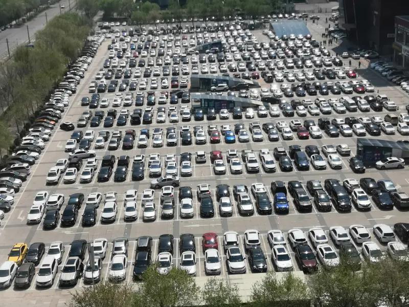 【石家庄停车场收费专项整治开启，推行一码缴费告别乱加价￼￼￼】石家庄两部门出