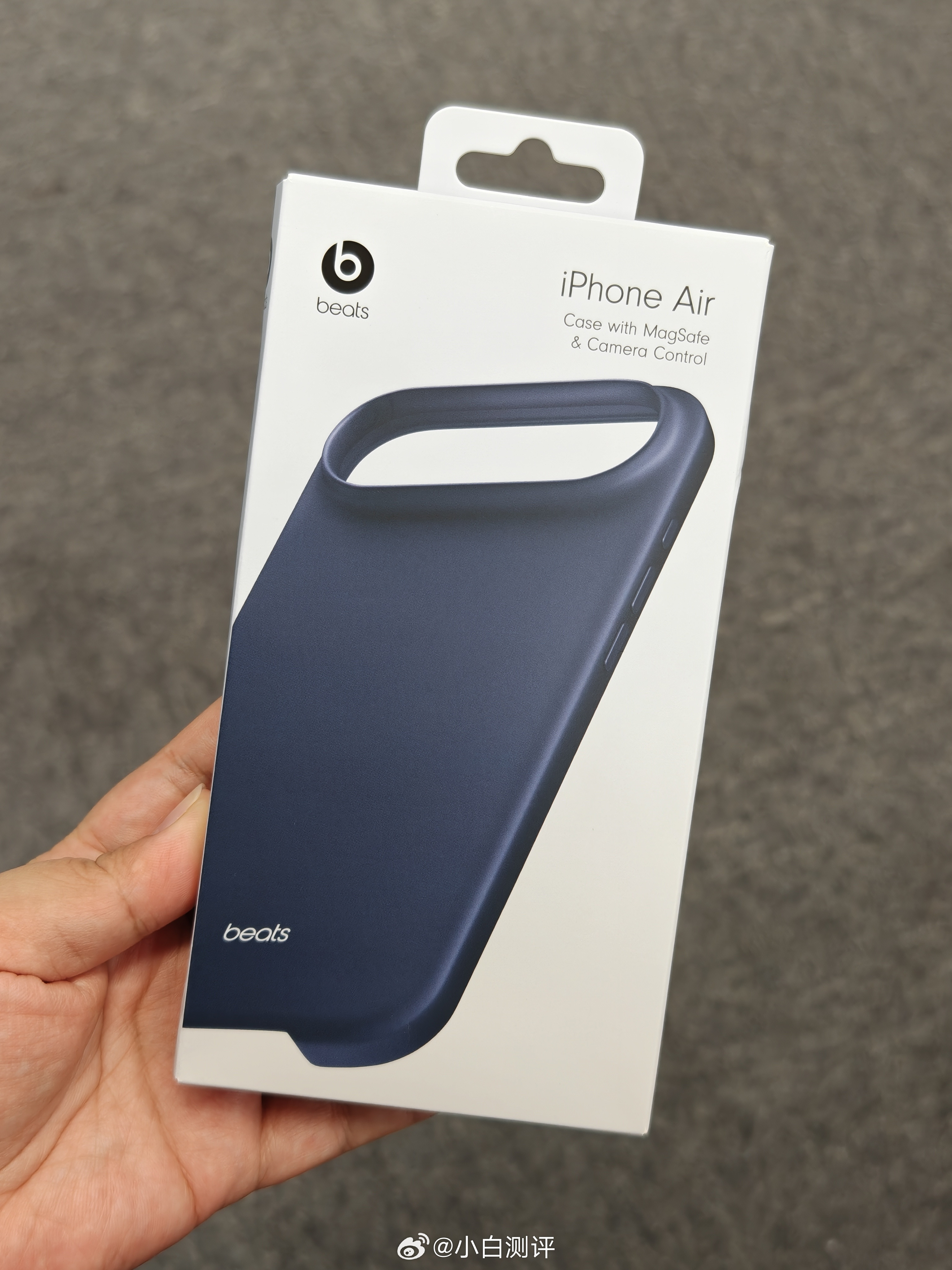 iPhone17还没到手机壳先到了小伙伴之前买的iPhoneAir手机壳到了