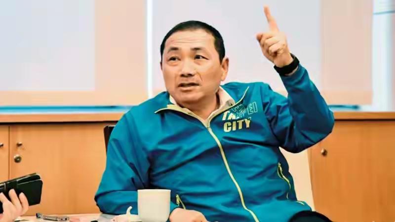 侯友宜让人刮目相看，进入2026年，侯友宜像是变了一个人，再也不跟朱立伦唱和了，