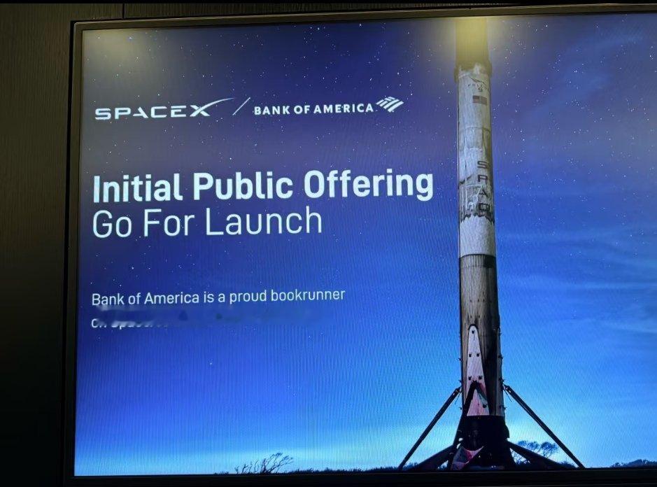 高盛作为SpaceX首席牵头主承销商，在纽约总部大堂落地巨型星舰实体火箭模型