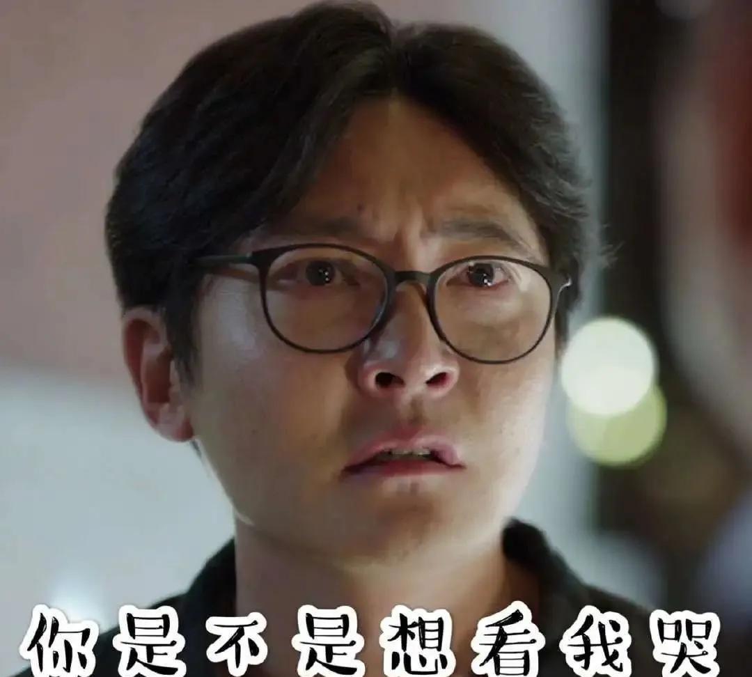 大学校园里，最可恨，最官僚，最不干人事，最小资的，就是高校行政岗的那批人。每天