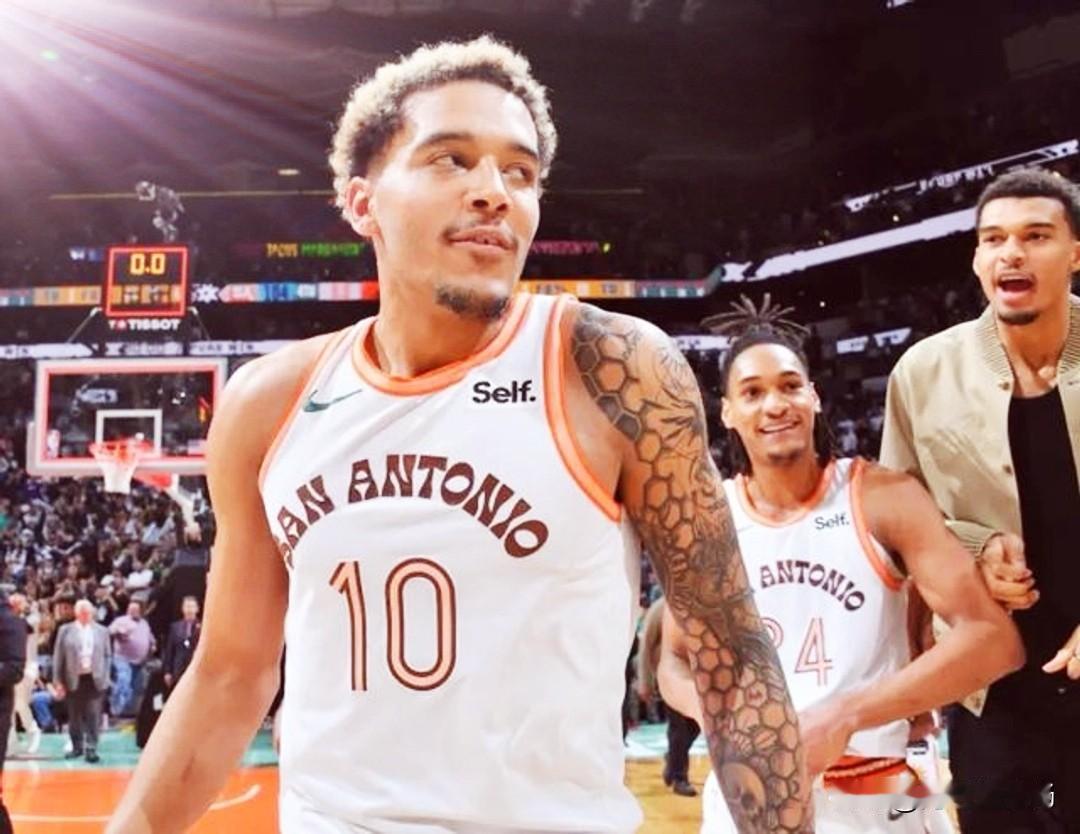 马刺等不起了！3年养出“假罗德曼”，正负值垫底何谈冲冠马刺稳居西部第二，时