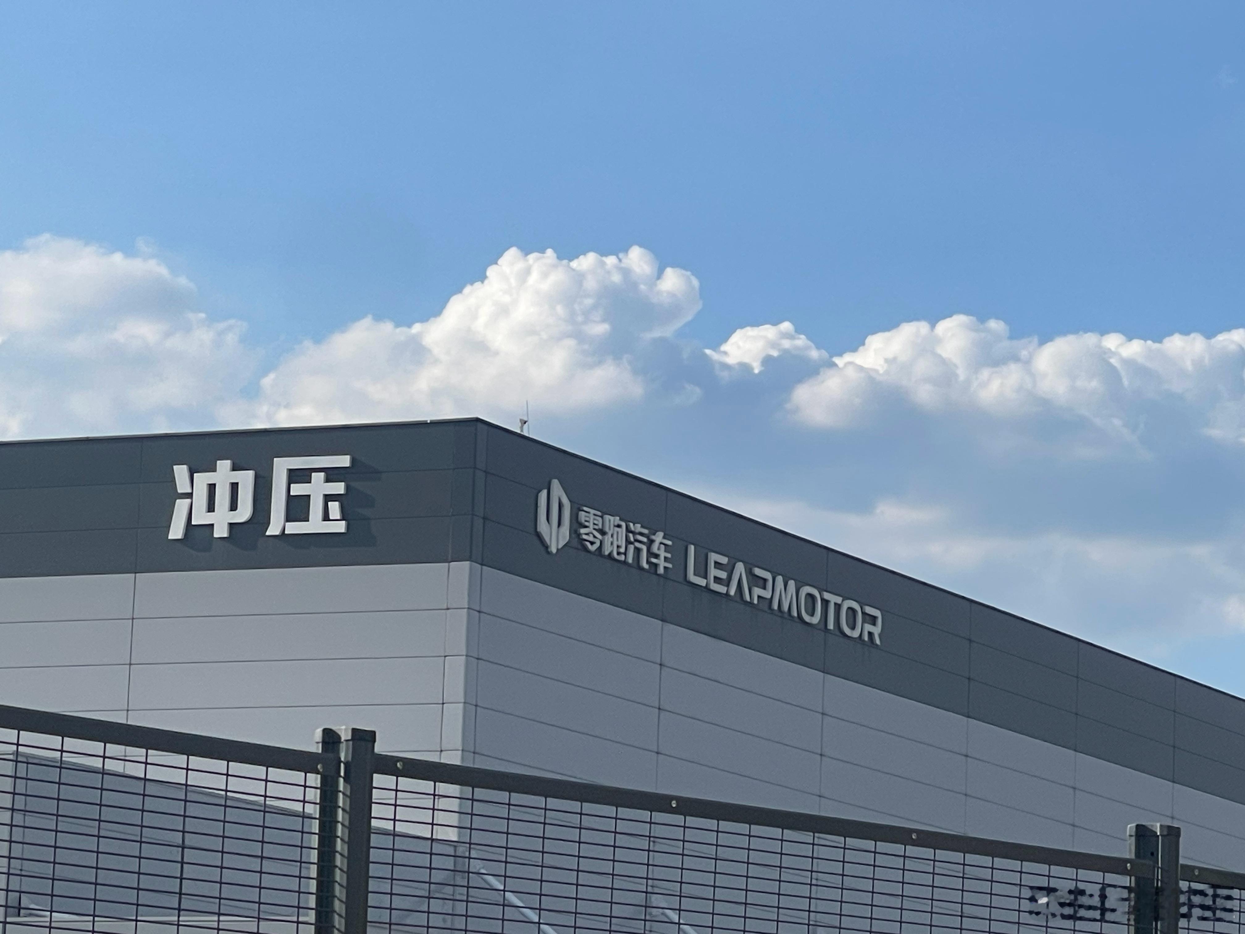 懂车老王零跑给人一种产品不赚钱股东又赚了的感觉，主要原因我简单而感性地