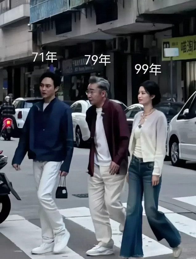 草率了，这两人居然都是70后。