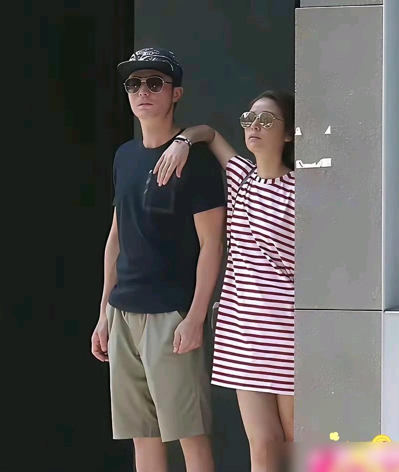 霍建华当街冲她大吼，开法拉利扭头就走，留林心如一个人在雨里哭。你以为这就完