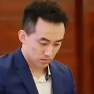 相得益彰中国棋手获得获得历年来含金量最高的围棋世界冠军。大器晚成获得首届中国大