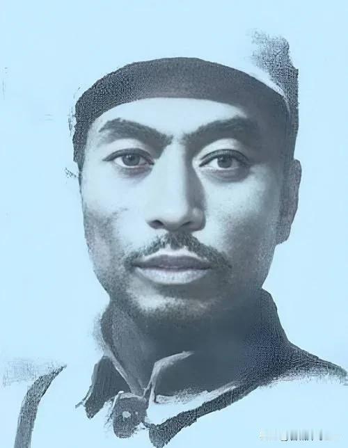 杨靖宇遇害当晚,叛徒们摆了庆功宴,请客的人是张奚若,是他亲手打死了杨靖宇,日本人