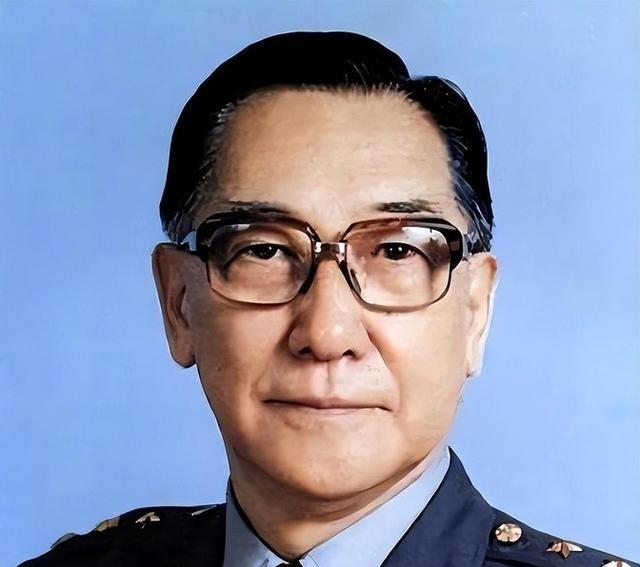 1997年，蒋纬国去世的消息传遍台湾，可真正让人炸锅的不是他的死讯，而是他临终前