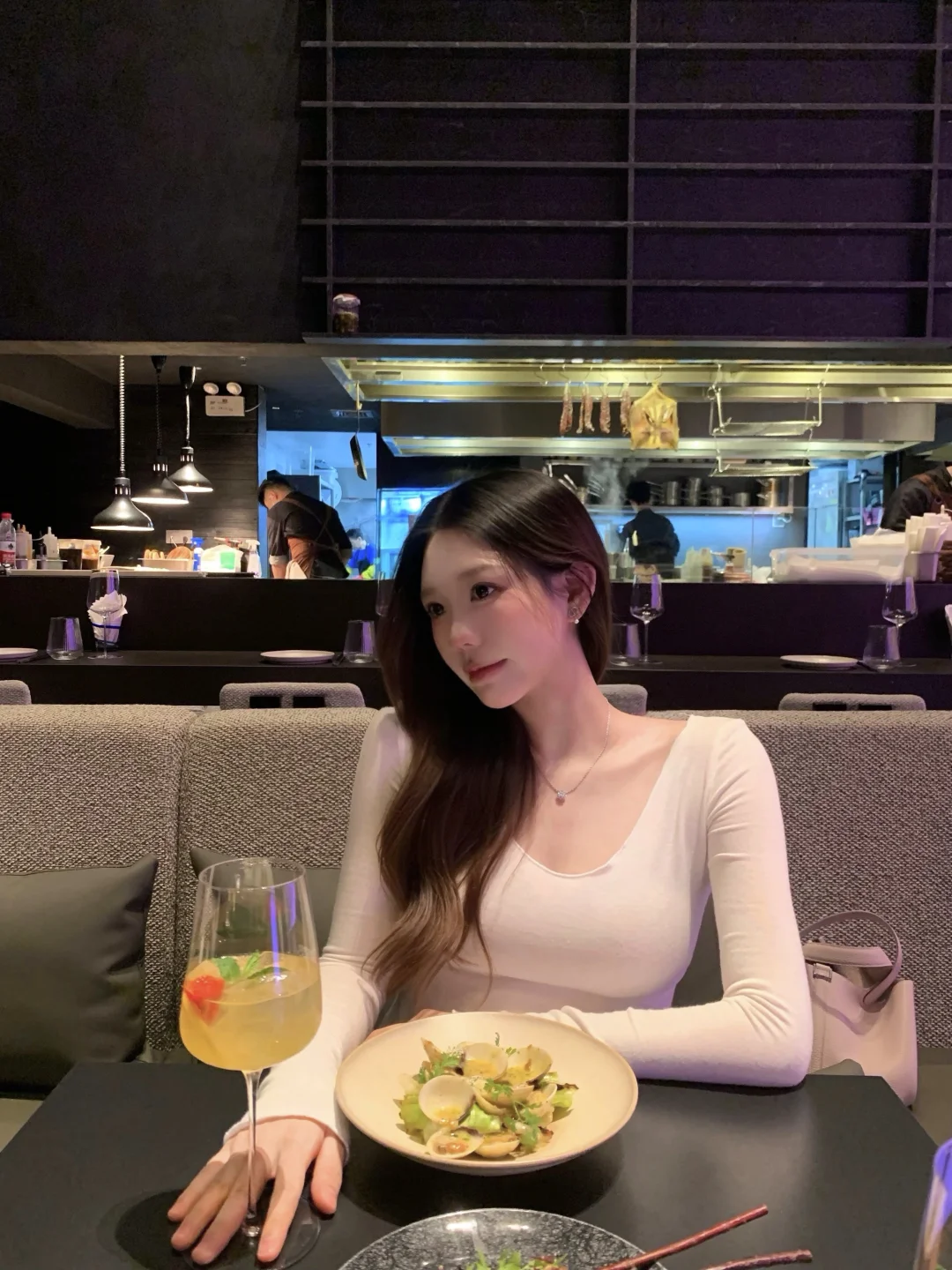 经常请吃饭的漂亮姐姐𝓜𝓲𝔁𝓛𝓑𝓲𝓼𝓽𝓻𝓸