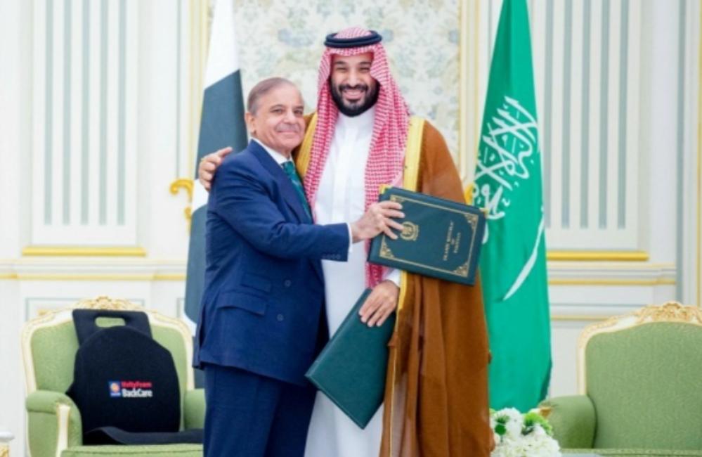 巴基斯坦要对伊朗开战？“中械师”抵达沙特，巴基斯坦警告伊朗：打他就是打我。最