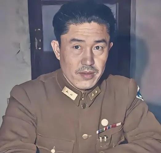 1950年，郑洞国去看病，路过北京时，被周总理叫来家里吃饭，席间，周总理问他：“