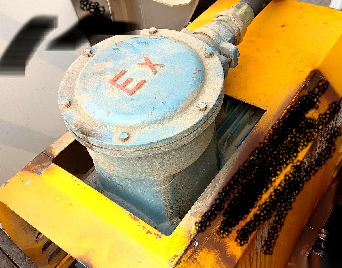 我让他用25的线。他背着我，偷偷用了10的。然后专门打电话过来，语气那叫一个