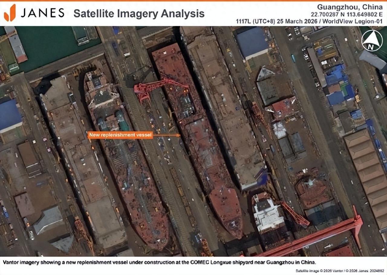 2026年4月，国际防务媒体接连曝出重磅消息，中国某造船厂内，一艘前所未见的超大