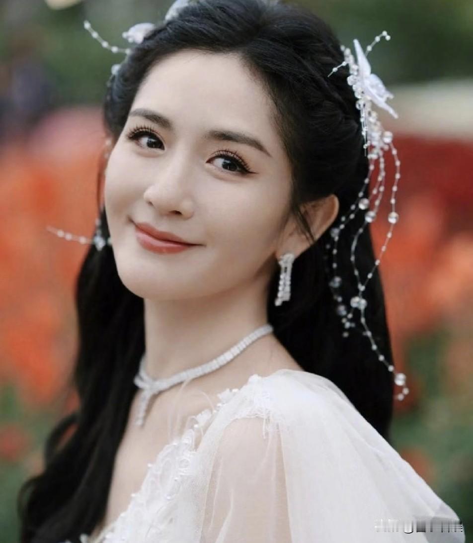 谢娜，这真的让人没想到！6月6号晚上，谢娜又冲上了热搜，原因是她在《乘风2