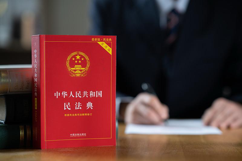 公公做手术，儿媳该不该签字？昨天后台收到一条私信，问我：公公要手术，婆婆和老