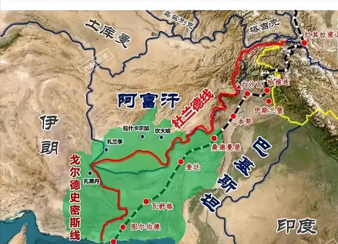 中国还是太有远见了！当初搞的中巴经济走廊，很多人以为在荒无人烟的喀喇昆