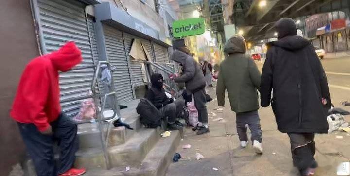 网友讨论美国存在斩杀线斩杀线“斩杀线”这个词火了🔥完美解释了:美国这个国家每