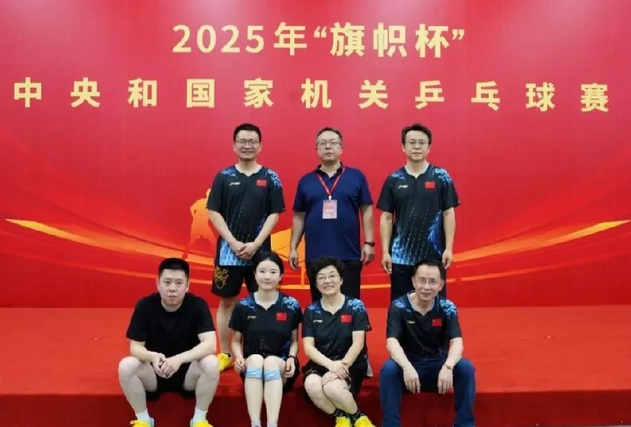 莎莎昨天参加的乒乓球比赛，里面肯定有好多她的球迷，单看参
