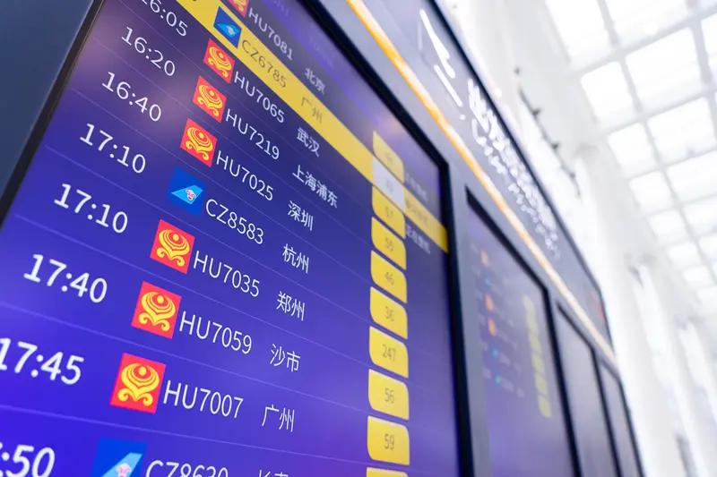 五一航班大面积取消，不是天气也不是管制，真相太现实！五一假期近在眼前，不少