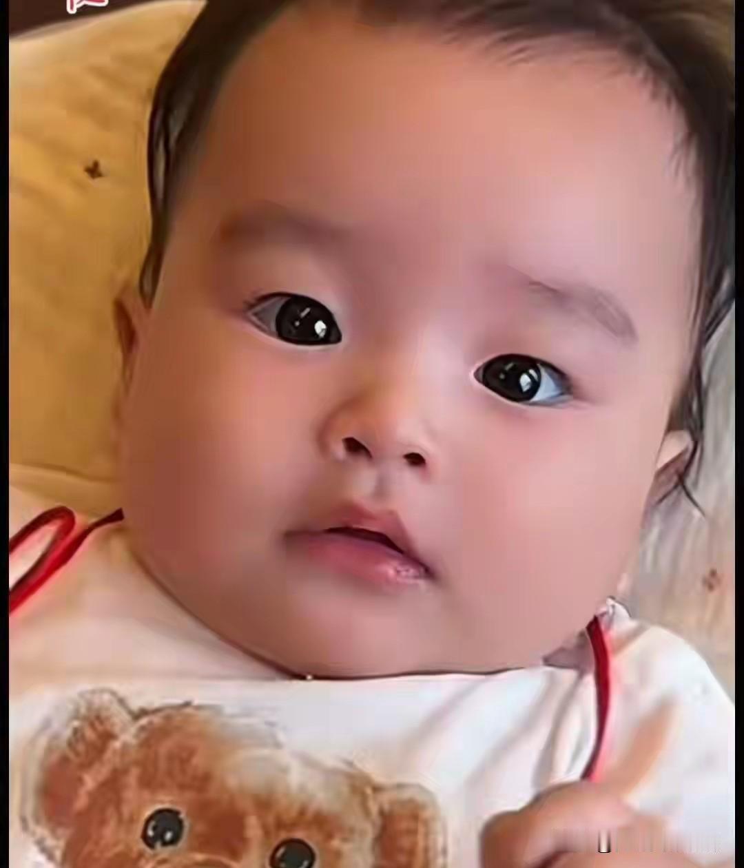 汪吉辰颜值逆袭太快！一天一个样，妥妥高颜值潜力小帅哥，小家伙五官愈发精致立体，长