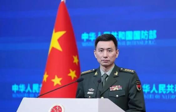 中国应该公开警告任何国家，谁胆敢攻击中国大陆本土目标，无论从哪里发动攻击，中国在