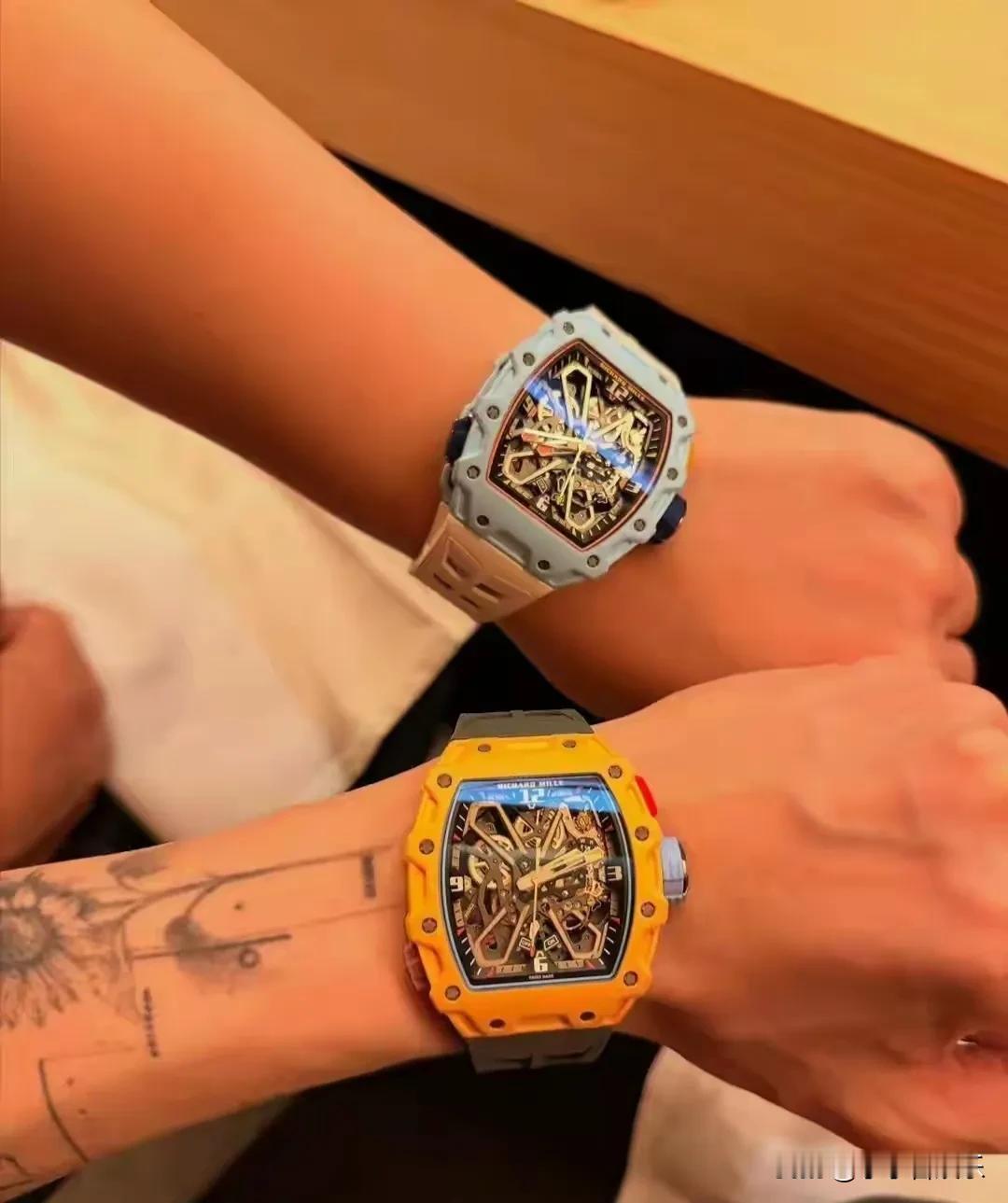 鹿晗最近心情美得很,晒出手表,笑得像偷吃成功的小奶狗,结果下一秒网友集体破防:这