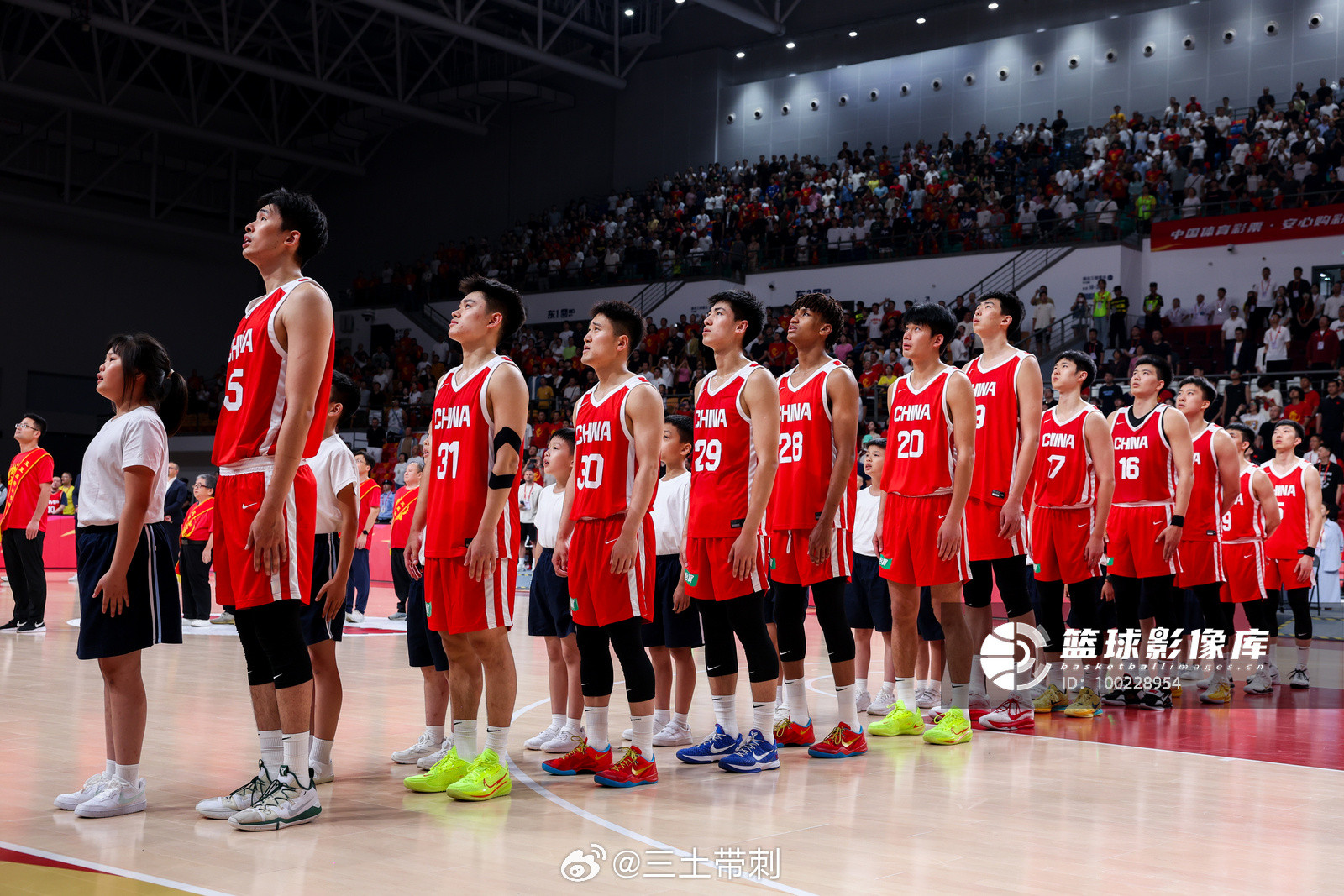 中国男篮中国男篮男篮长沙热身后，调整5人，目前短训营还有14人。有的时候确