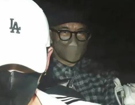 为什么具俊晔和小S都回韩国？而且，他们都有一种不愿意被人看到的感觉。两个人不是