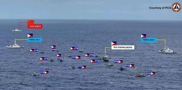 菲总统刚示好就闯南海挑衅！拉美军撑腰却遭反杀，美舰被堵原地转圈太打脸菲律宾