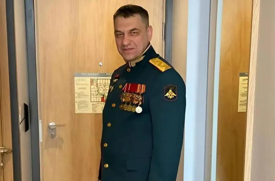 俄罗斯媒体报道称，俄罗斯海军海岸和海军步兵副司令阿赫梅多夫·苏赫拉布·苏尔塔诺维