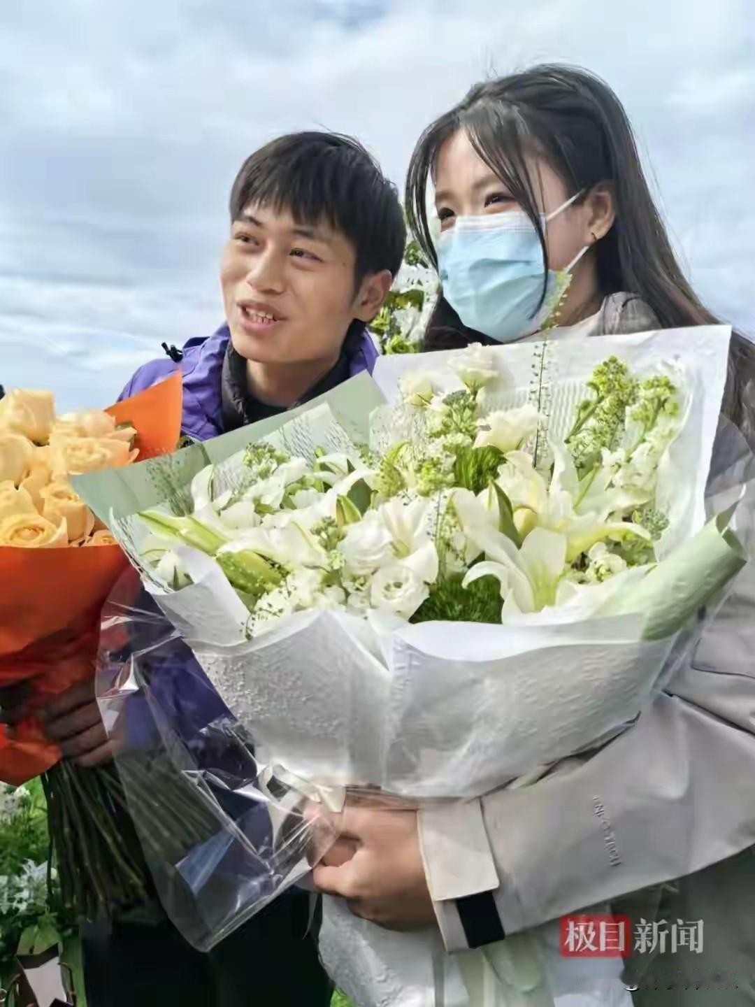 11月22日13时14分，这个充满爱意的时间刻度里，湖南张家界七星山景区上演了一