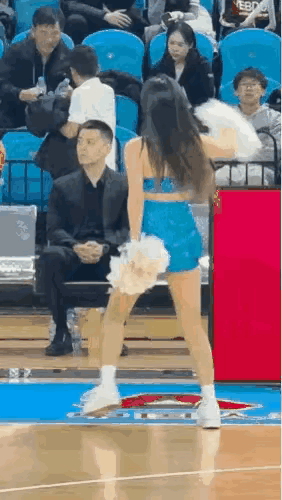 教练:女人只会影响我投篮的速度。