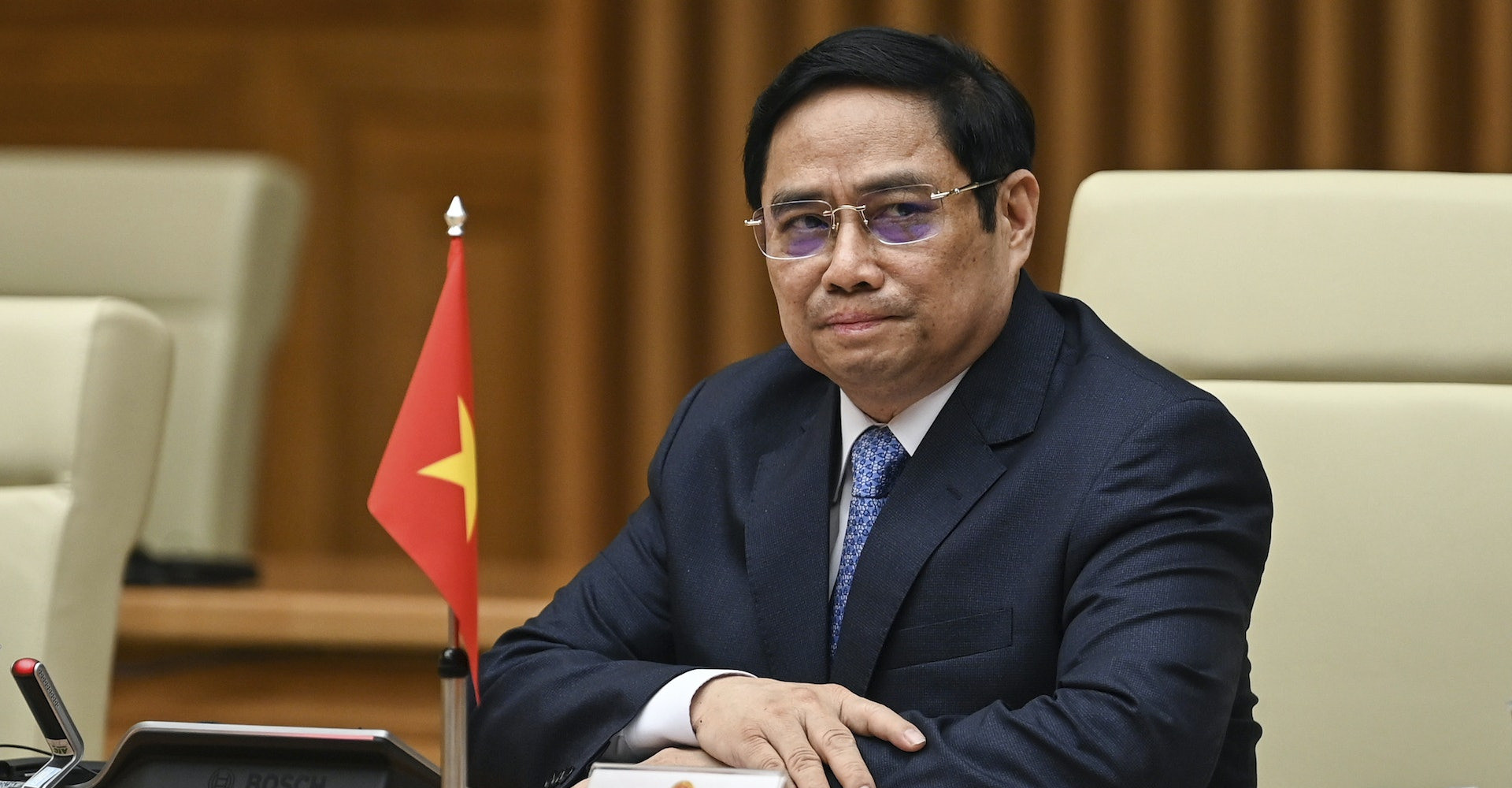 越南总理奇葩言论：中国必须帮越南越南总理的惊人言论像一颗