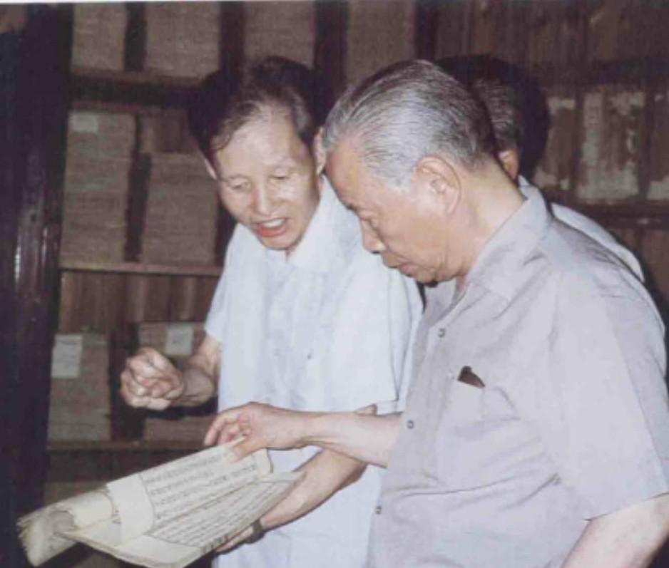 天一阁是由明朝兵部右侍郎范钦于1561年创建，是中国现存最古老的私家藏书楼，也是