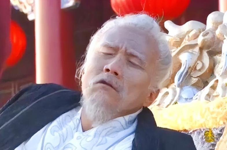 1398年朱元璋驾崩，留下了一道遗旨：赐死所有嫔妃，入皇陵殉葬。于是，46名嫔妃