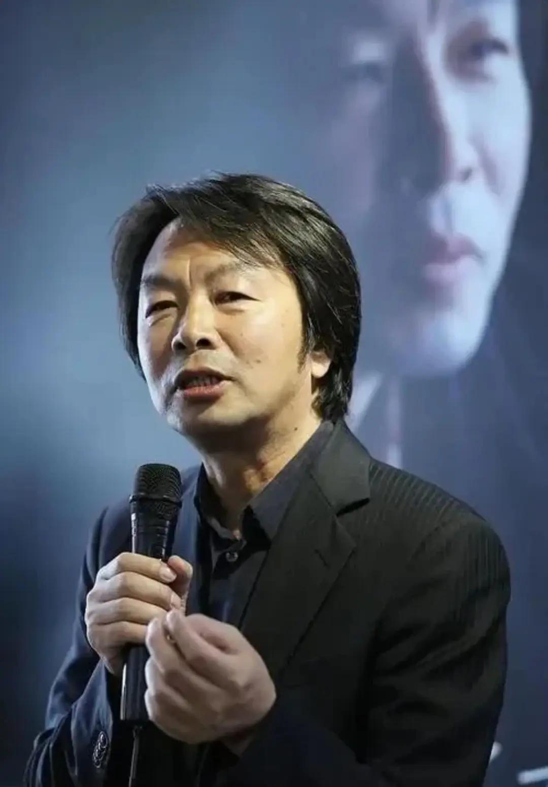 一段话非常有哲理的话：“牌友只会催你打牌，球友只会约你打球，网友只会找你闲聊