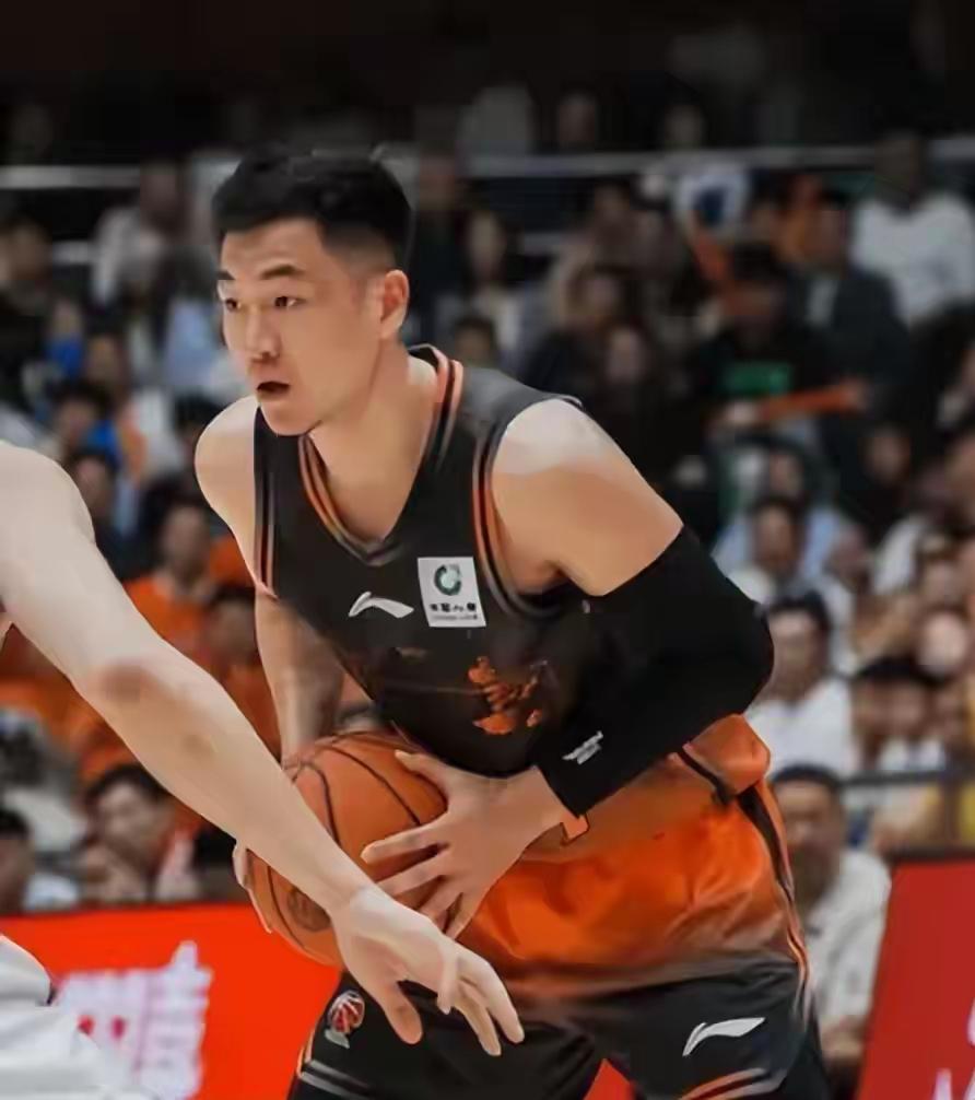 太丢人了，山东高速被打爆了！CBA12进8，山东男篮主场对阵上海男篮，场面
