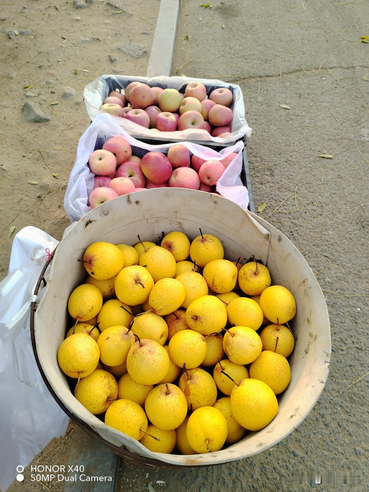 老公早上说带我出去吃饭，附近新开了一家早餐店，我不想去。后来他自己买了锅烙，