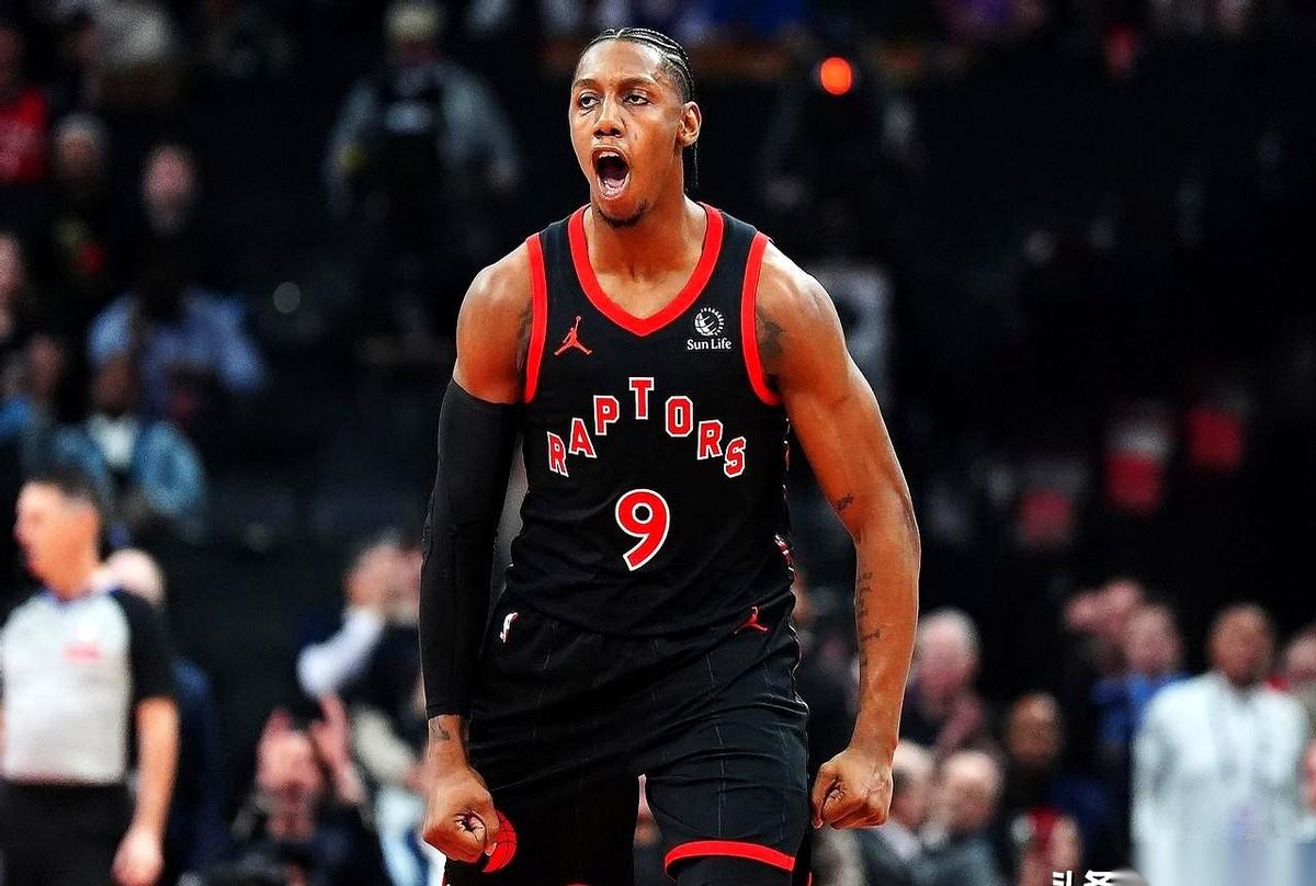 NBA的生意场上，从来没有温情脉脉。多伦多的巴雷特，合同还剩最后一年，对着家乡