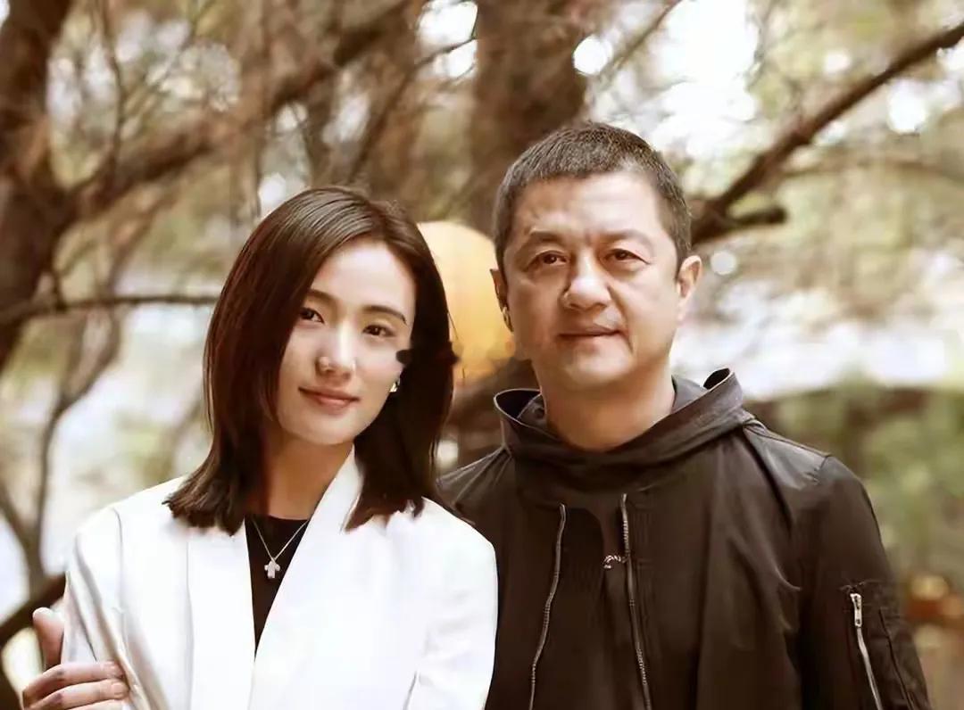 跟李亚鹏在一起的这几年，海哈金喜的状态看着差了不少，果然婚姻好不好，脸上往往能显