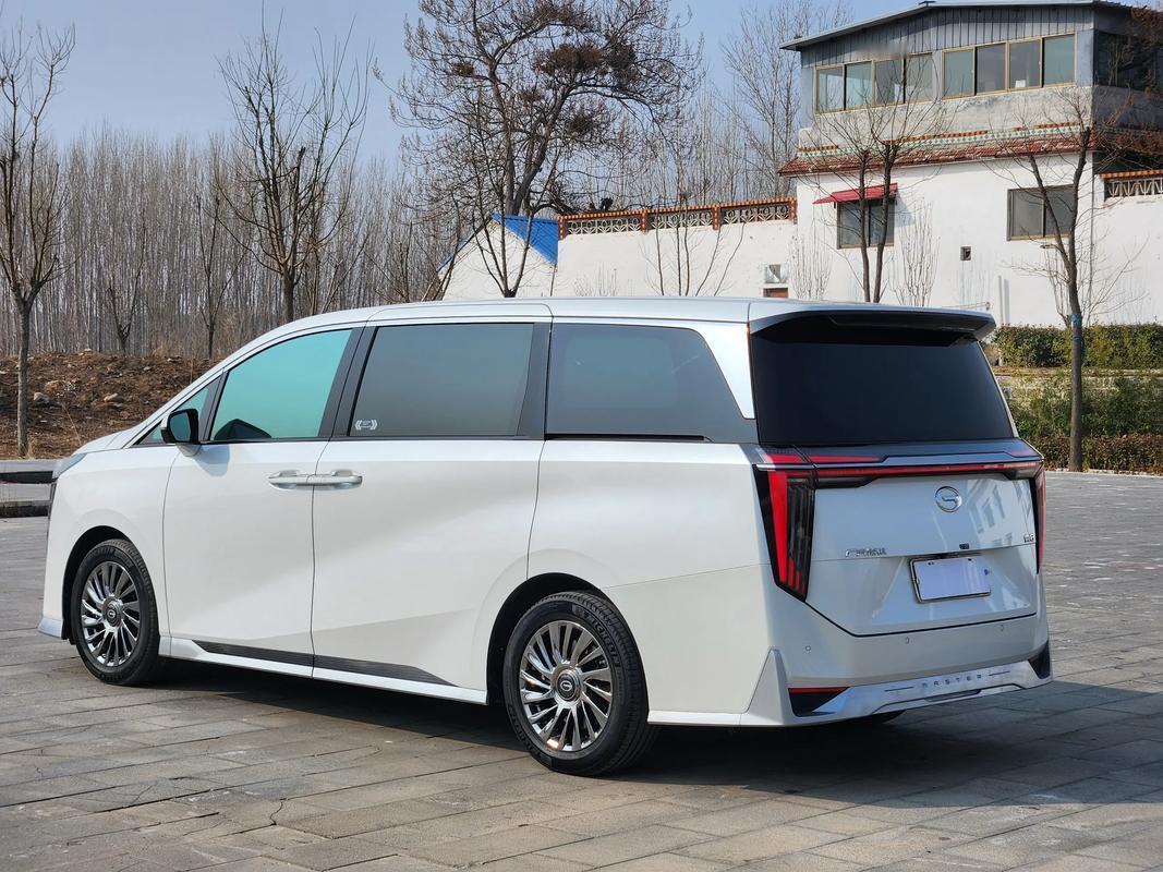 伤害性不大，侮辱性极强！传祺向往M8宗师这波操作，直接让同级MPV坐不住了！