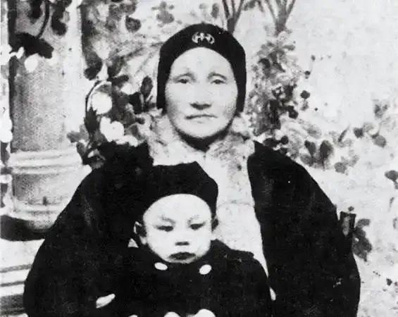 蒋介石妹妹的一生，输在了两个男人身上1931年，蒋瑞莲从苏州赶到南京，她不是