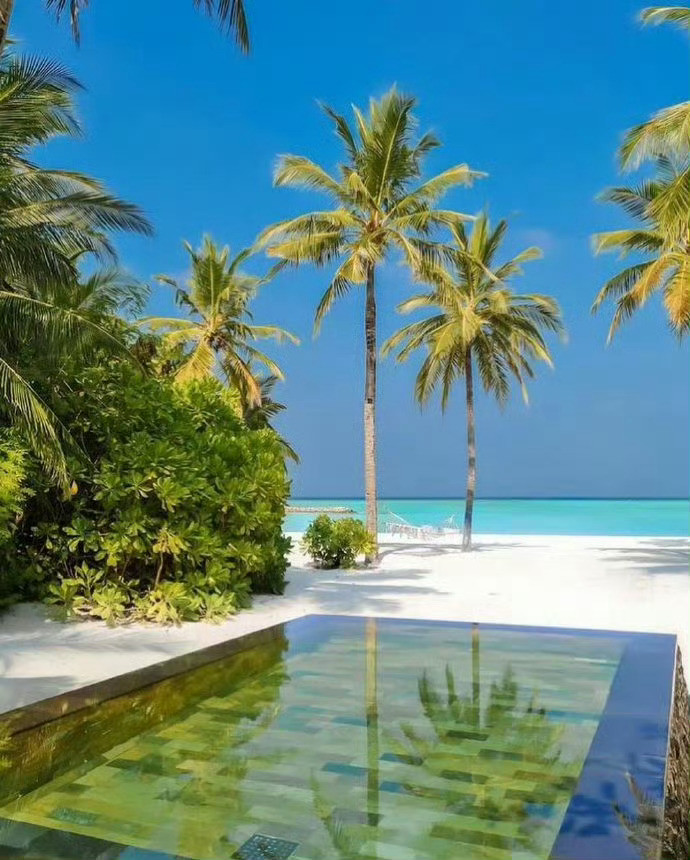 马尔代夫的海，天高云远，是真的美！