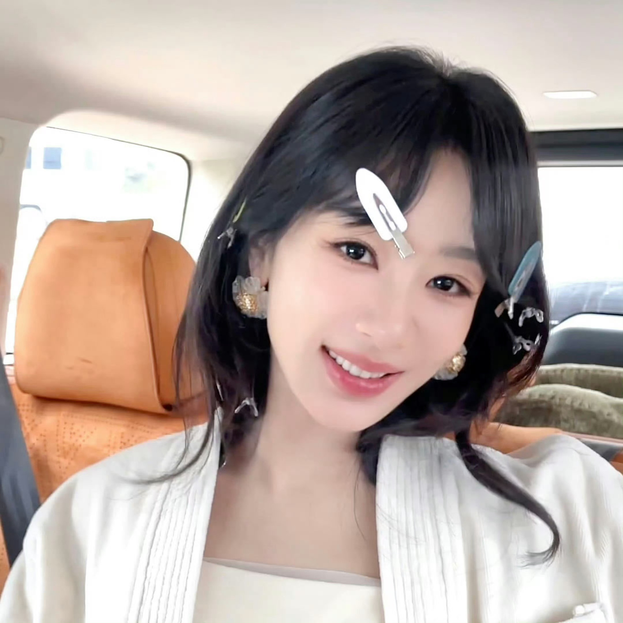 杨紫最新营业状态，脸好小啊！blingbling的大眼睛​状态太好了🥹《生命