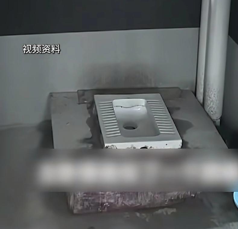 四川绵阳一位女子终于买到了心仪的房子，这几天也被要求可以进行验房了，女子非常开心