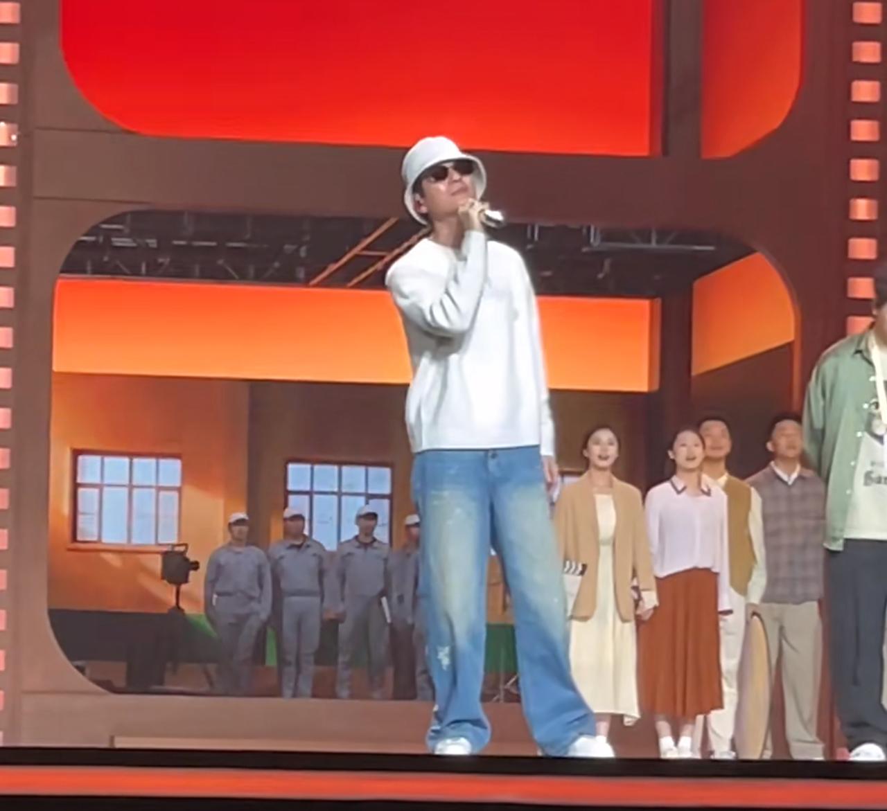 陈楚生《获奖之作》彩排太好听了，这次有伴舞、还有合唱，又是一个新版本。现场反馈